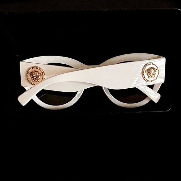 White Versace sunglasses - Picture 4 of 4
